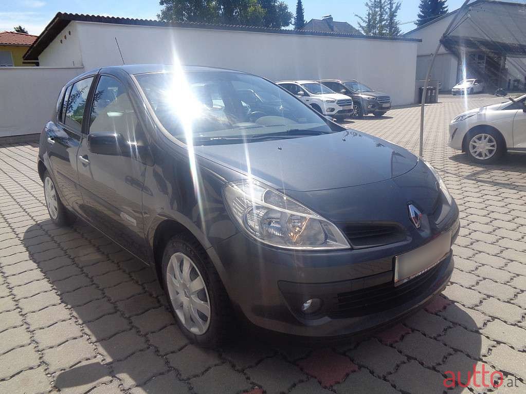 2007' Renault Clio photo #6