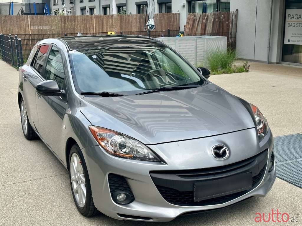 2012' Mazda Mazda3 photo #2