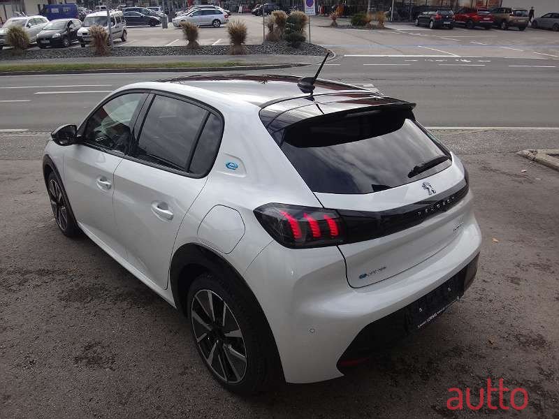 2021' Peugeot 208 photo #4