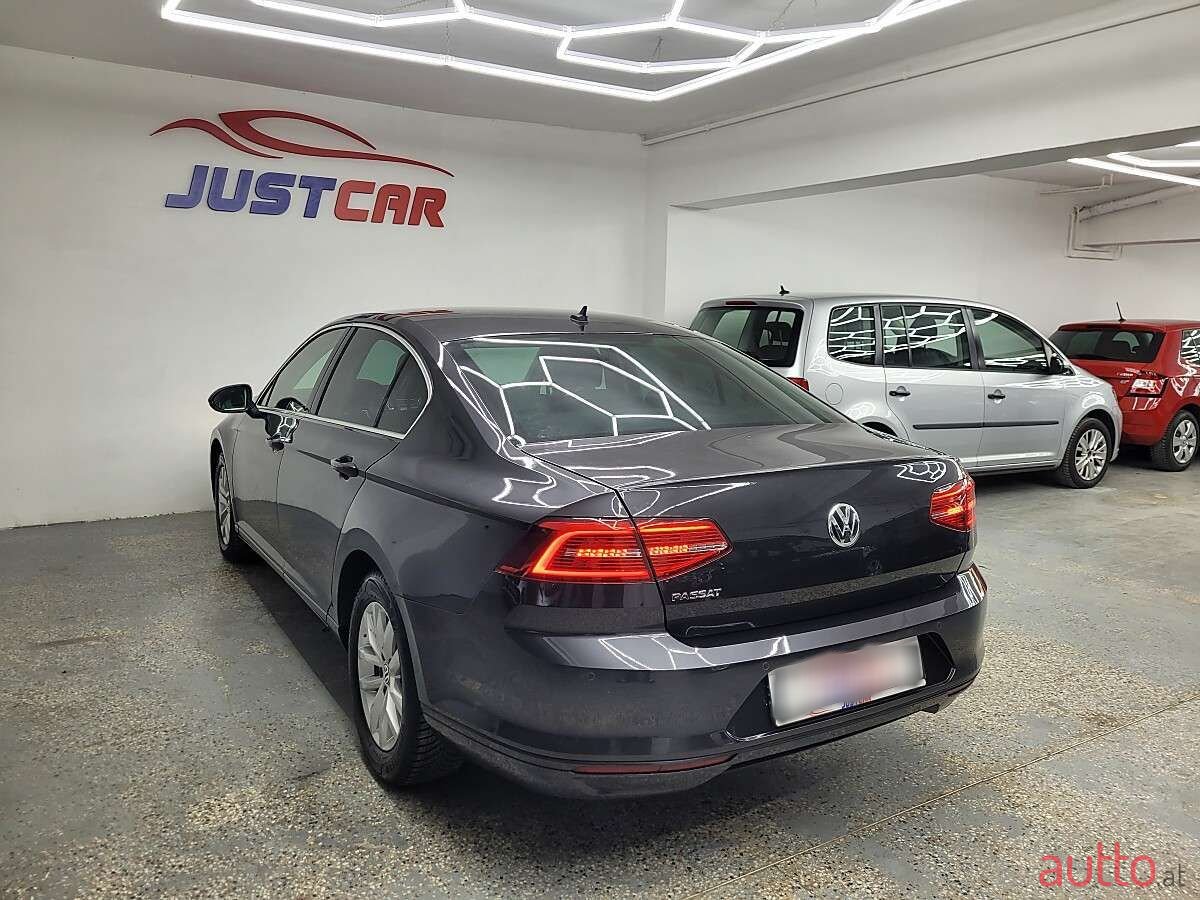 2018' Volkswagen Passat photo #5