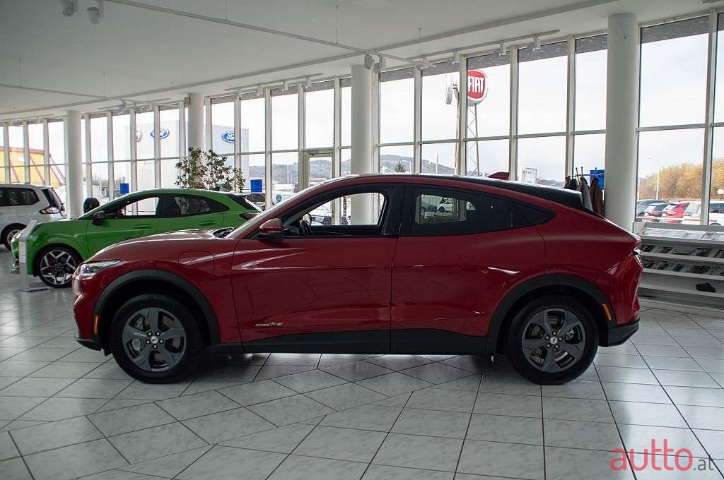 2022' Ford Mustang Mach-E photo #3