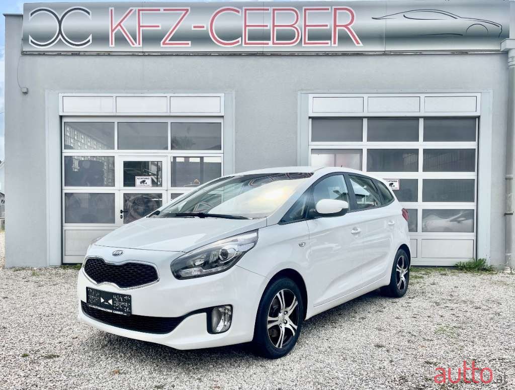 2013' Kia Carens photo #1