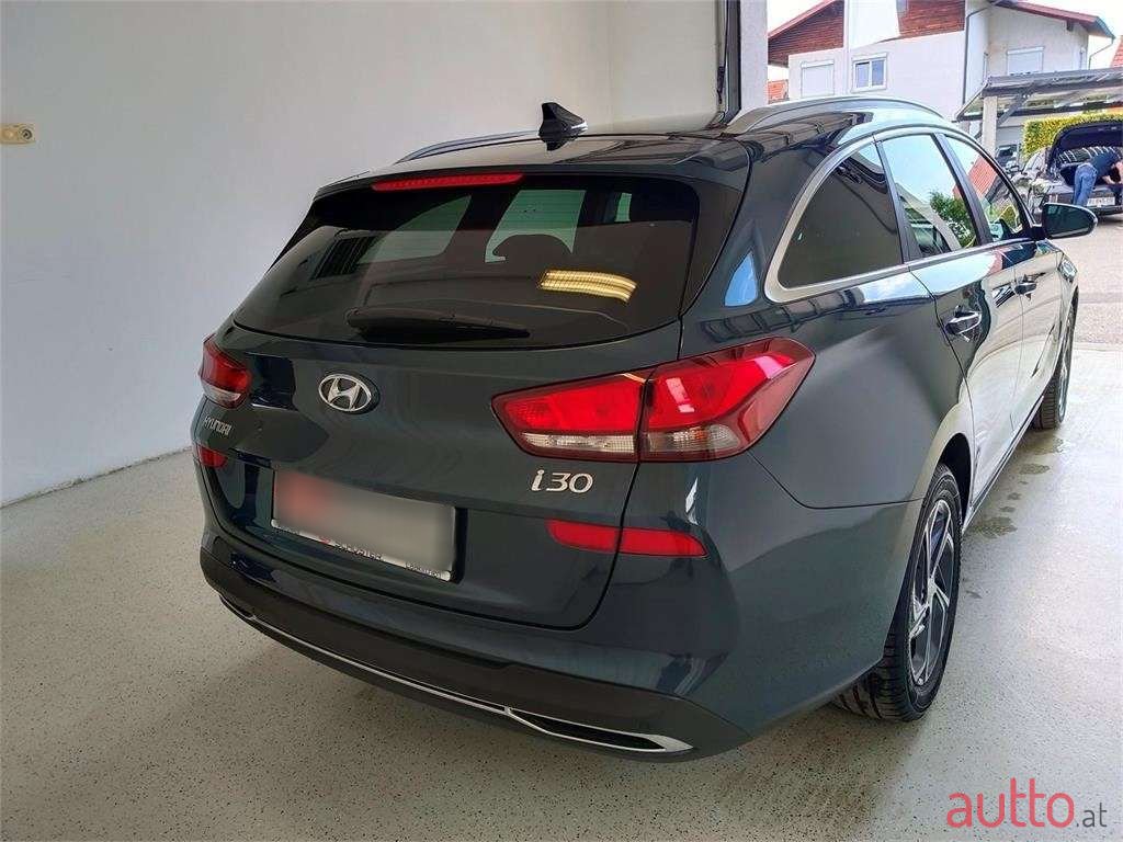 2022' Hyundai i30 photo #4