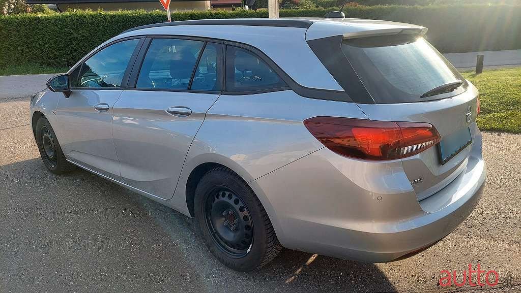 2022' Opel Astra photo #4