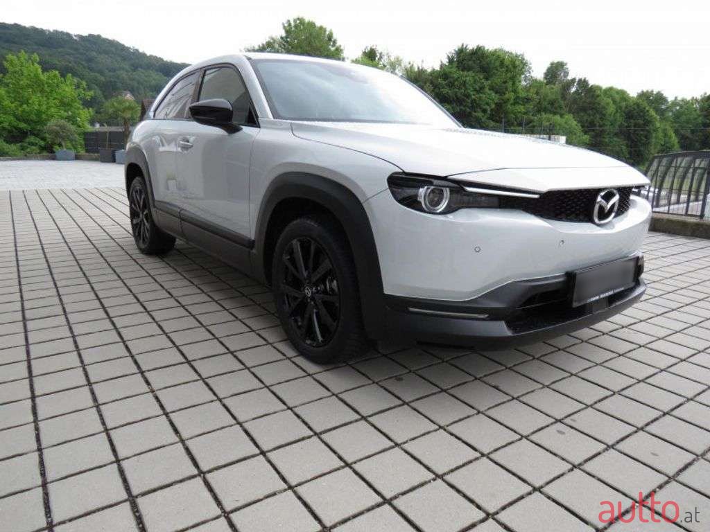 2020' Mazda MX-30 photo #4