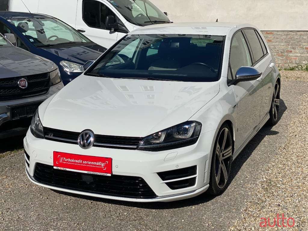 2014' Volkswagen Golf photo #2