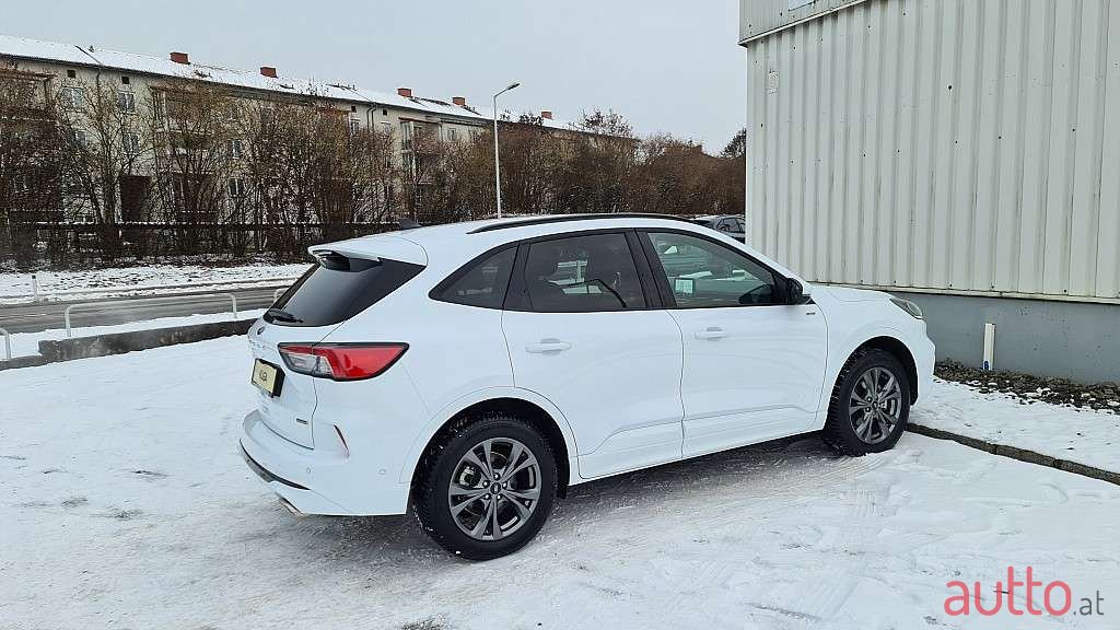 2022' Ford Kuga photo #6