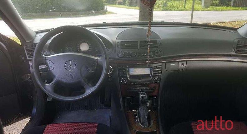 2006' Mercedes-Benz E-Klasse photo #2
