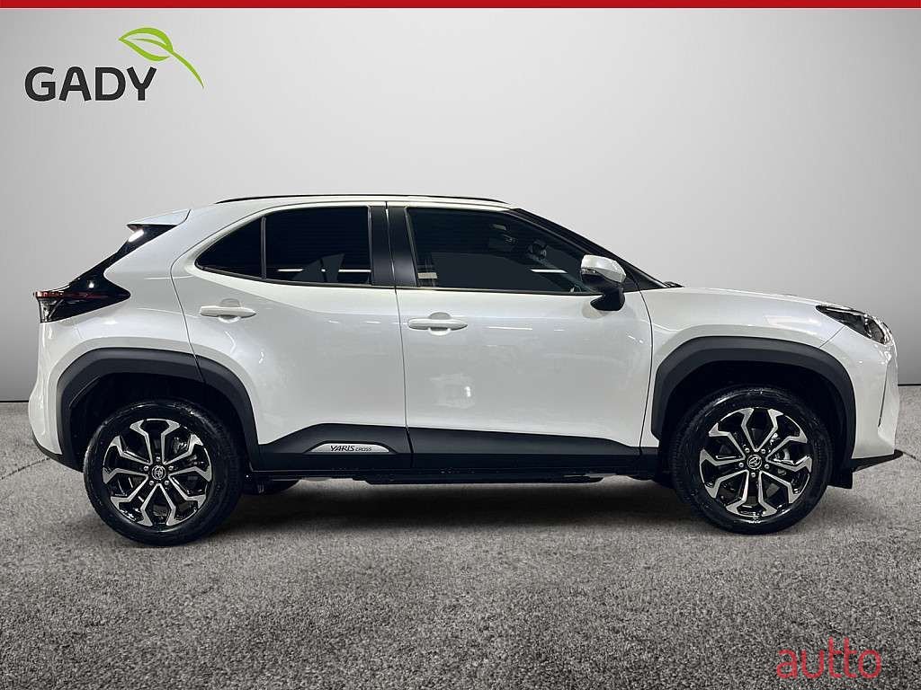 2023' Toyota Yaris Cross photo #6