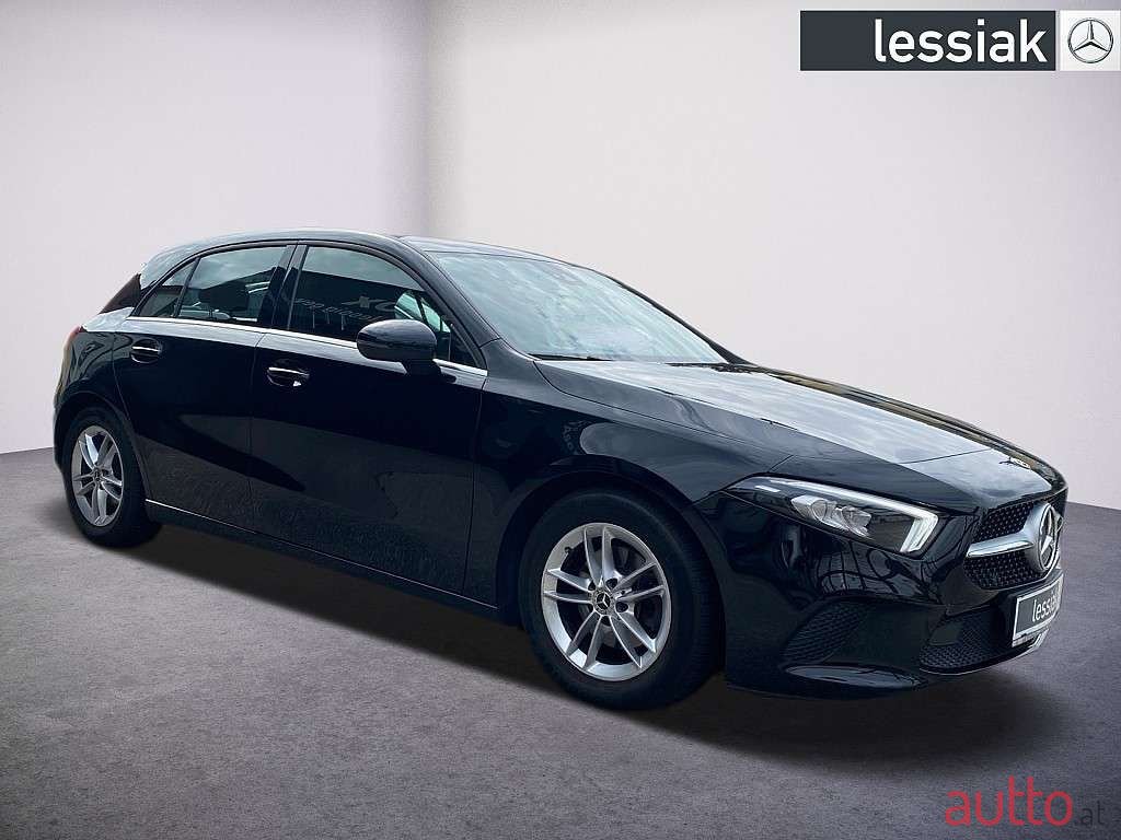 2018' Mercedes-Benz A-Klasse photo #1