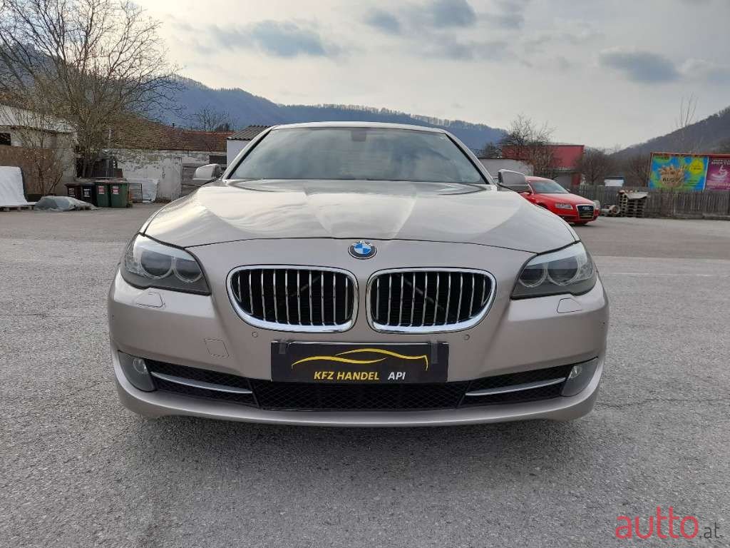 2013' BMW 5Er-Reihe photo #2