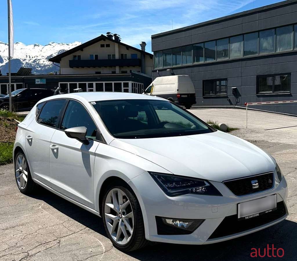 2014' SEAT Leon photo #3