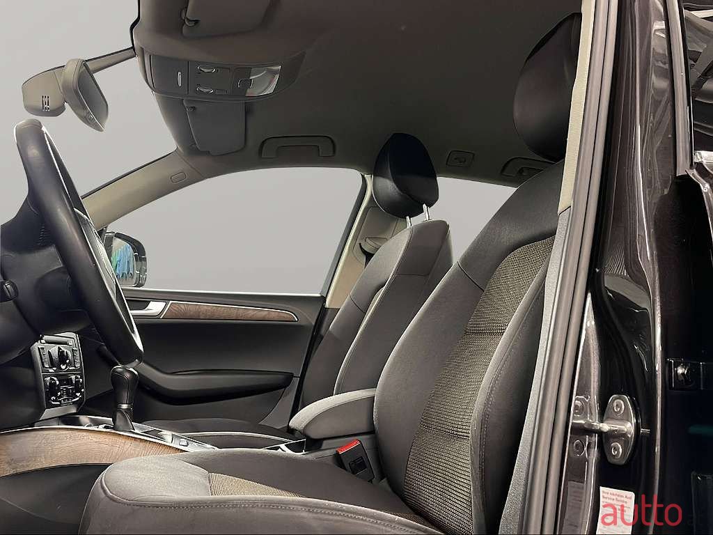 2012' Audi Q5 photo #6