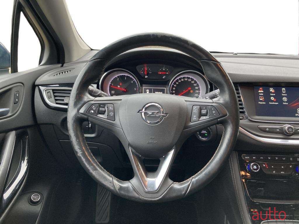 2017' Opel Astra photo #4