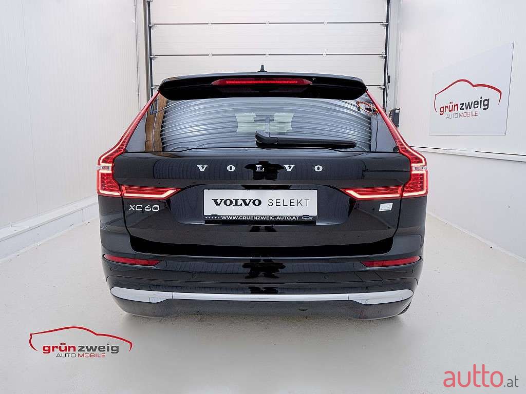 2021' Volvo XC60 photo #5