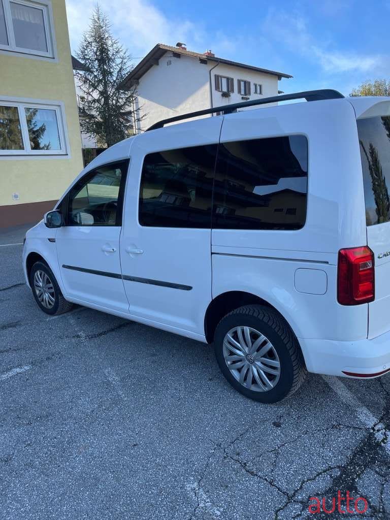 2017' Volkswagen Caddy photo #5