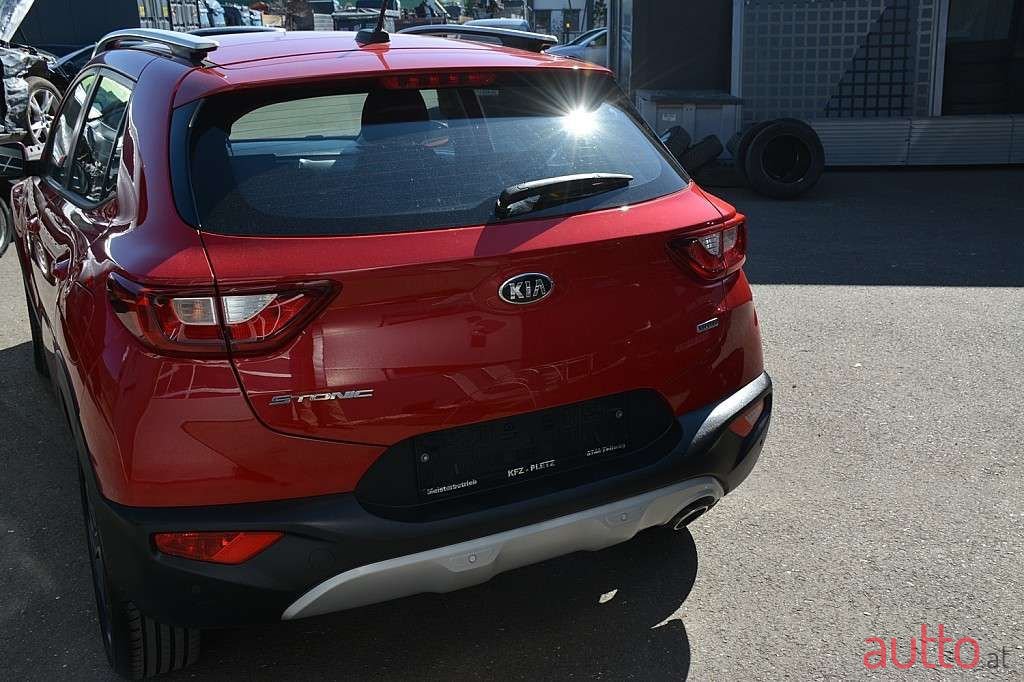 2017' Kia Stonic photo #5