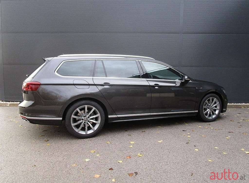 2022' Volkswagen Passat photo #3