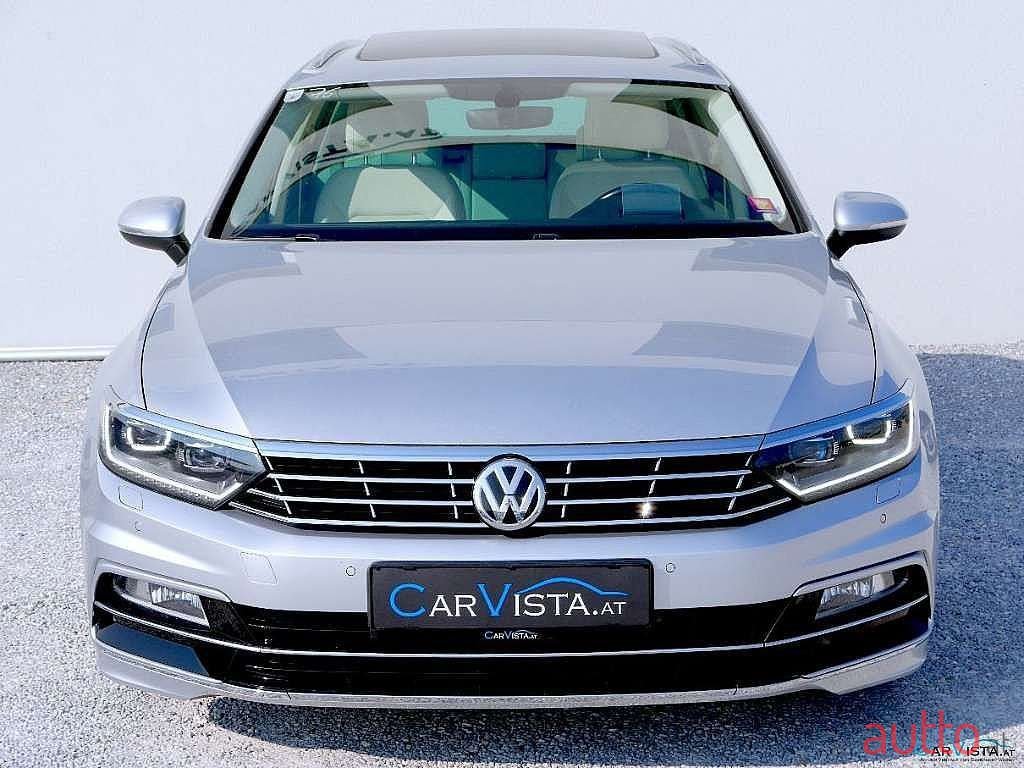 2016' Volkswagen Passat photo #1