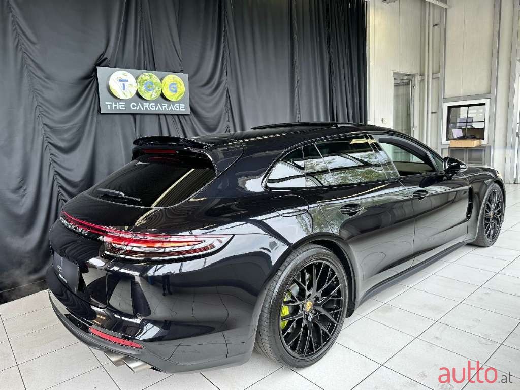 2018' Porsche Panamera photo #6