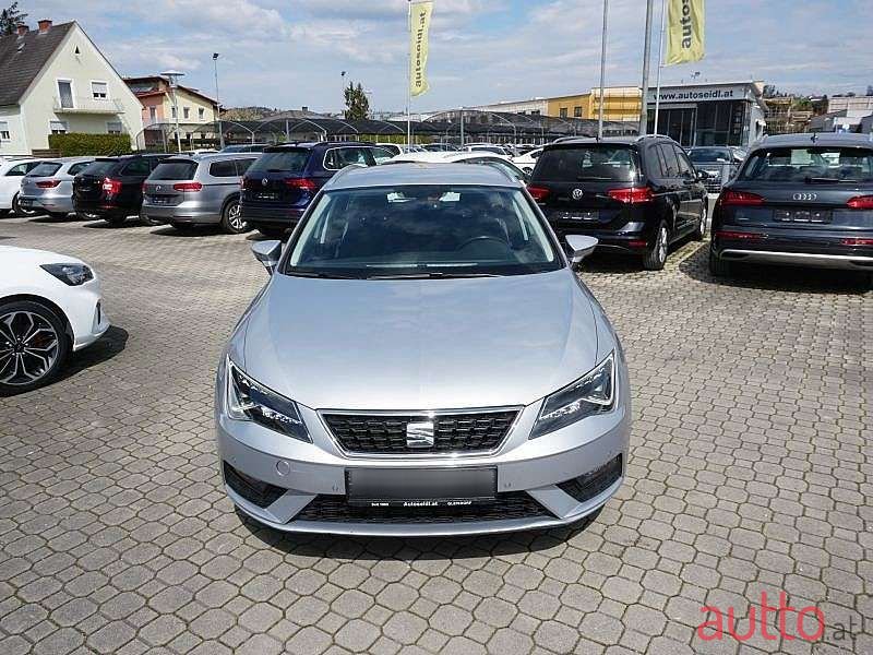 2019' SEAT Leon photo #1