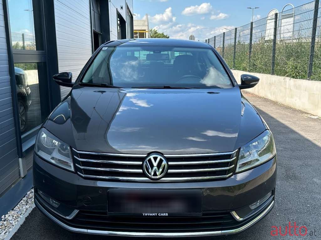 2014' Volkswagen Passat photo #2