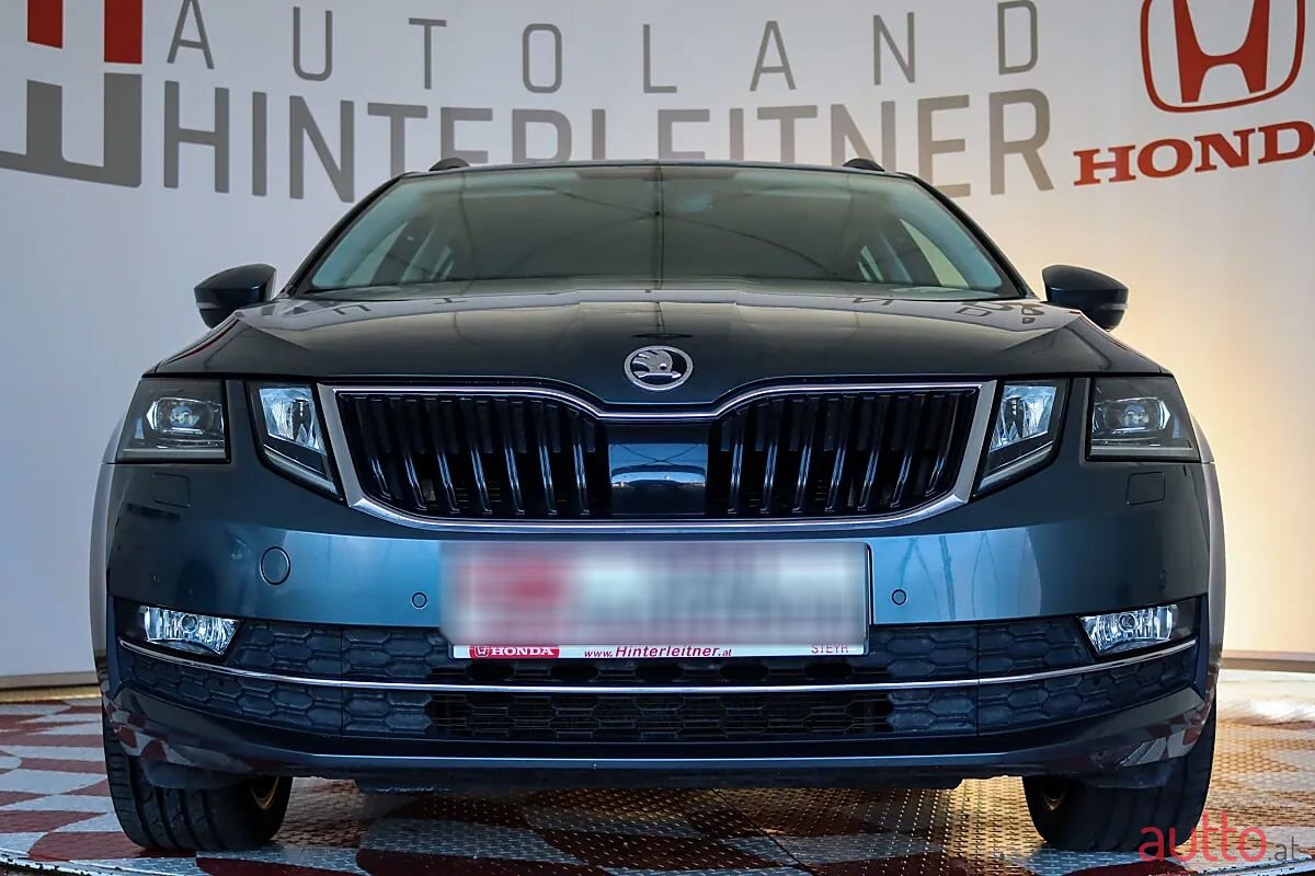 2019' Skoda Octavia photo #3