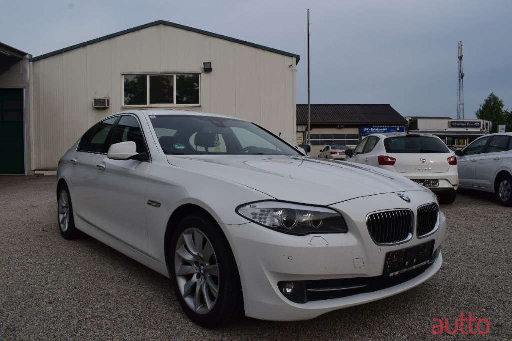 2013' BMW 5Er-Reihe photo #5