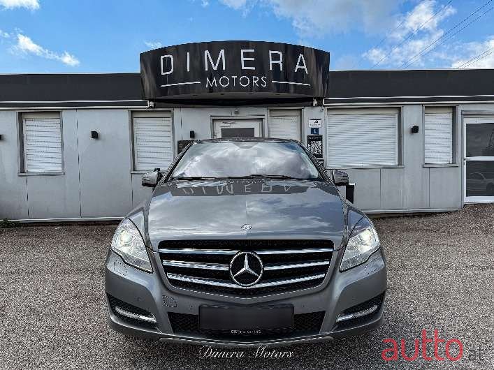 2012' Mercedes-Benz R-Klasse photo #4