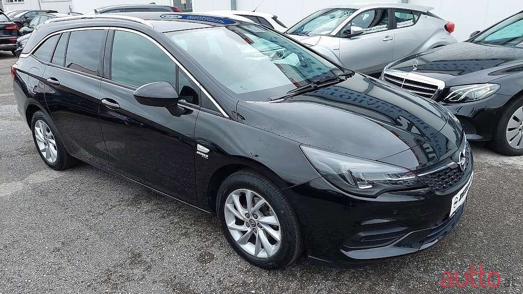 2021' Opel Astra photo #1