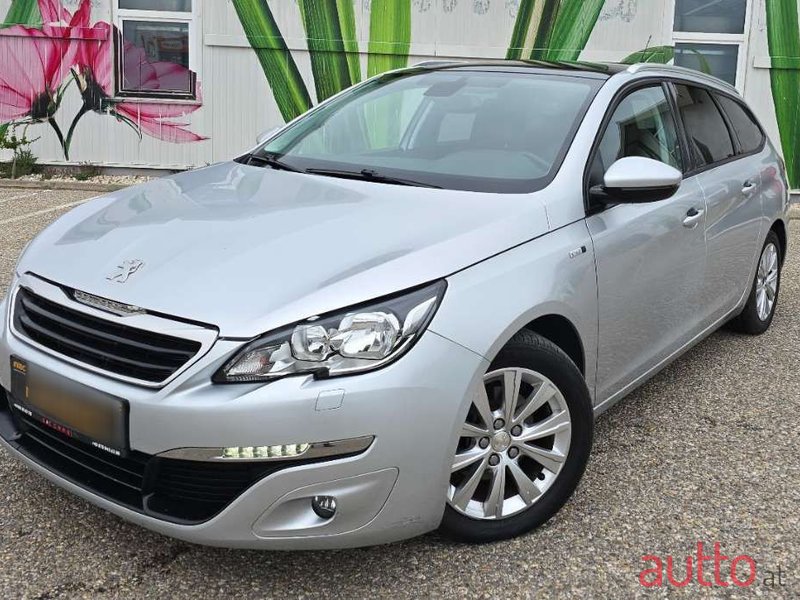 2018' Peugeot 308 photo #2