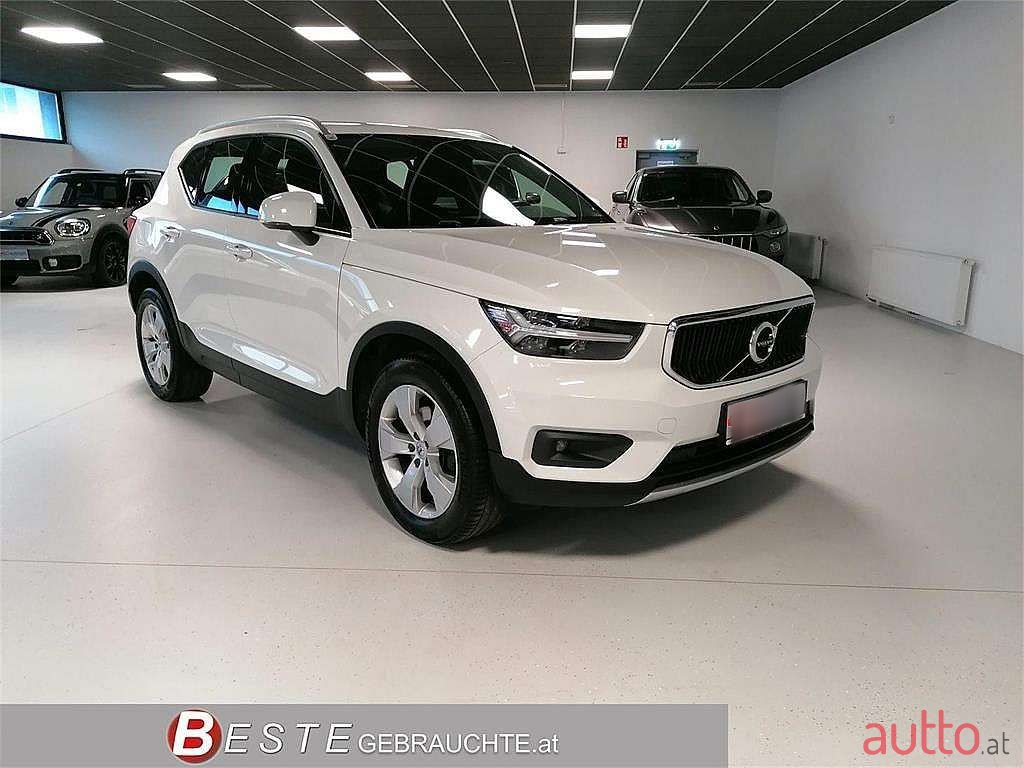 2019' Volvo XC40 photo #2