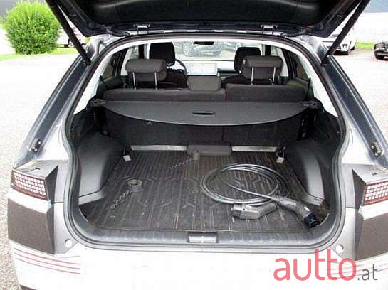 2022' Hyundai Ioniq 5 photo #3