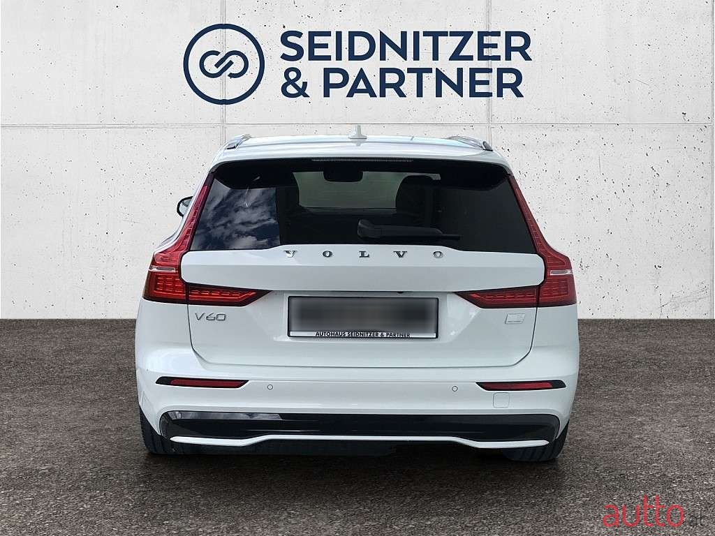 2024' Volvo V60 photo #5