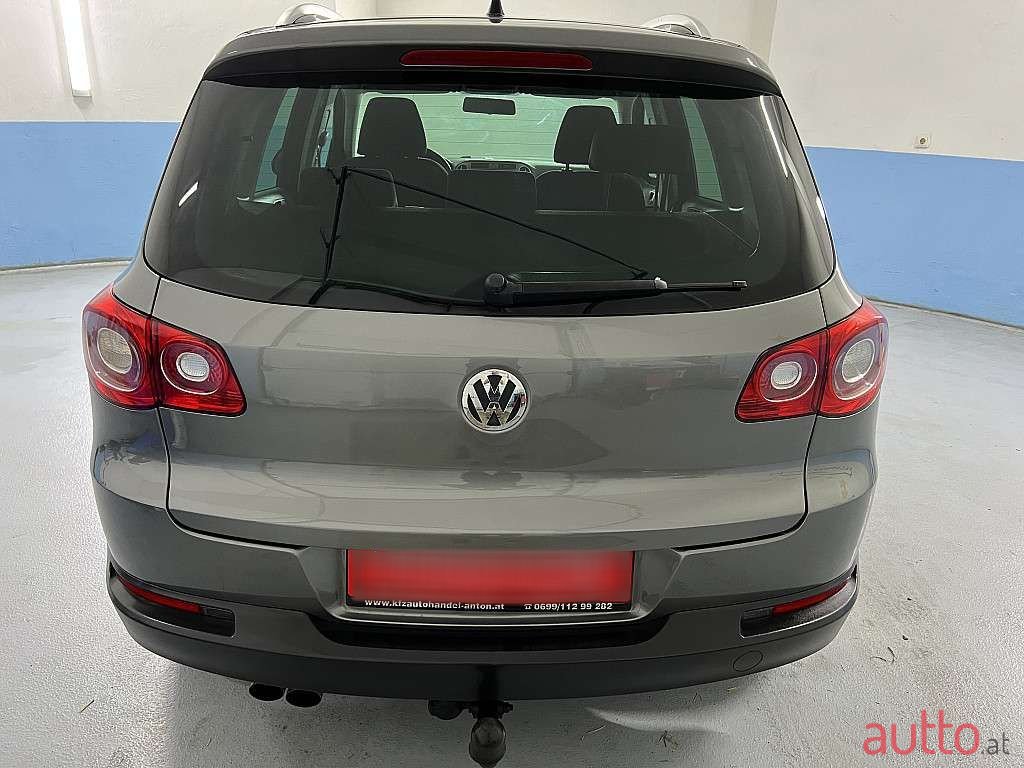 2009' Volkswagen Tiguan photo #4