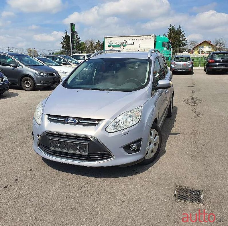 2011' Ford C-MAX photo #1