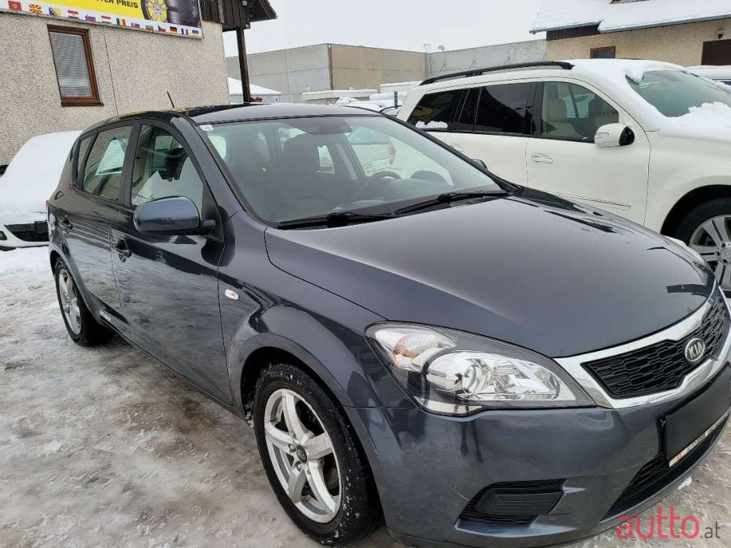 2010' Kia Ceed photo #6