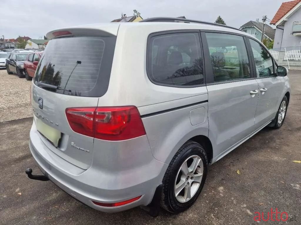 2010' SEAT Alhambra photo #6