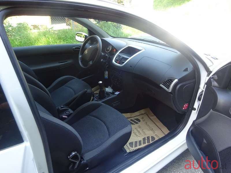 2011' Peugeot 206 photo #4
