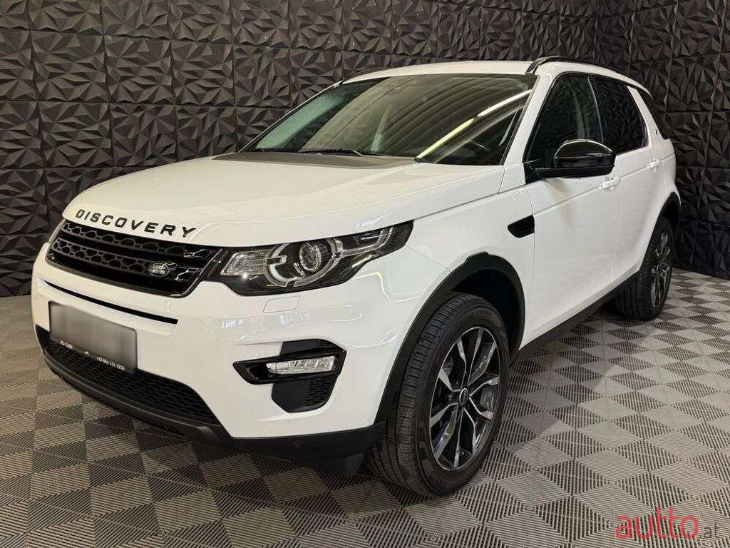 2017' Land Rover Discovery Sport photo #5