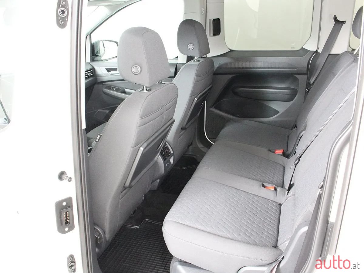 2024' Volkswagen Caddy photo #6