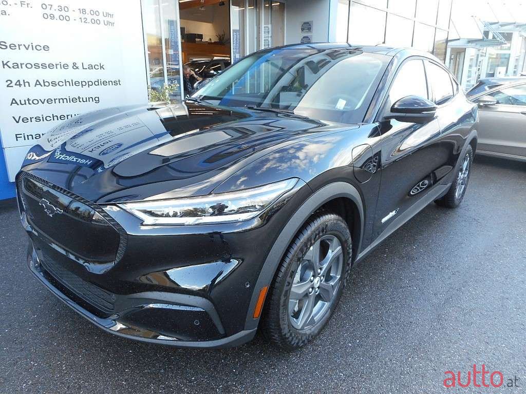 2022' Ford Mustang Mach-E photo #1