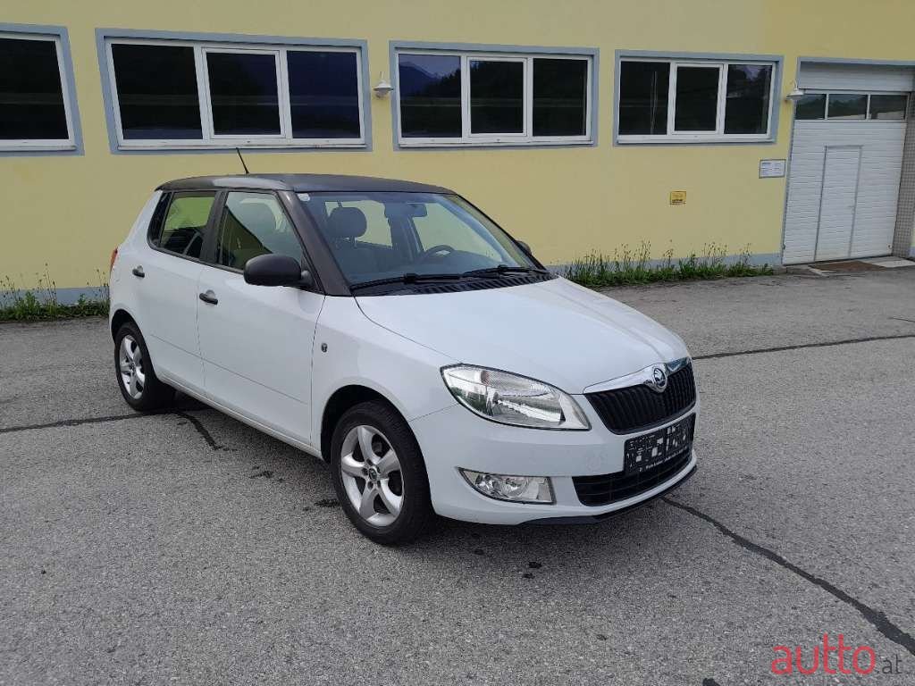 2014' Skoda Fabia photo #3