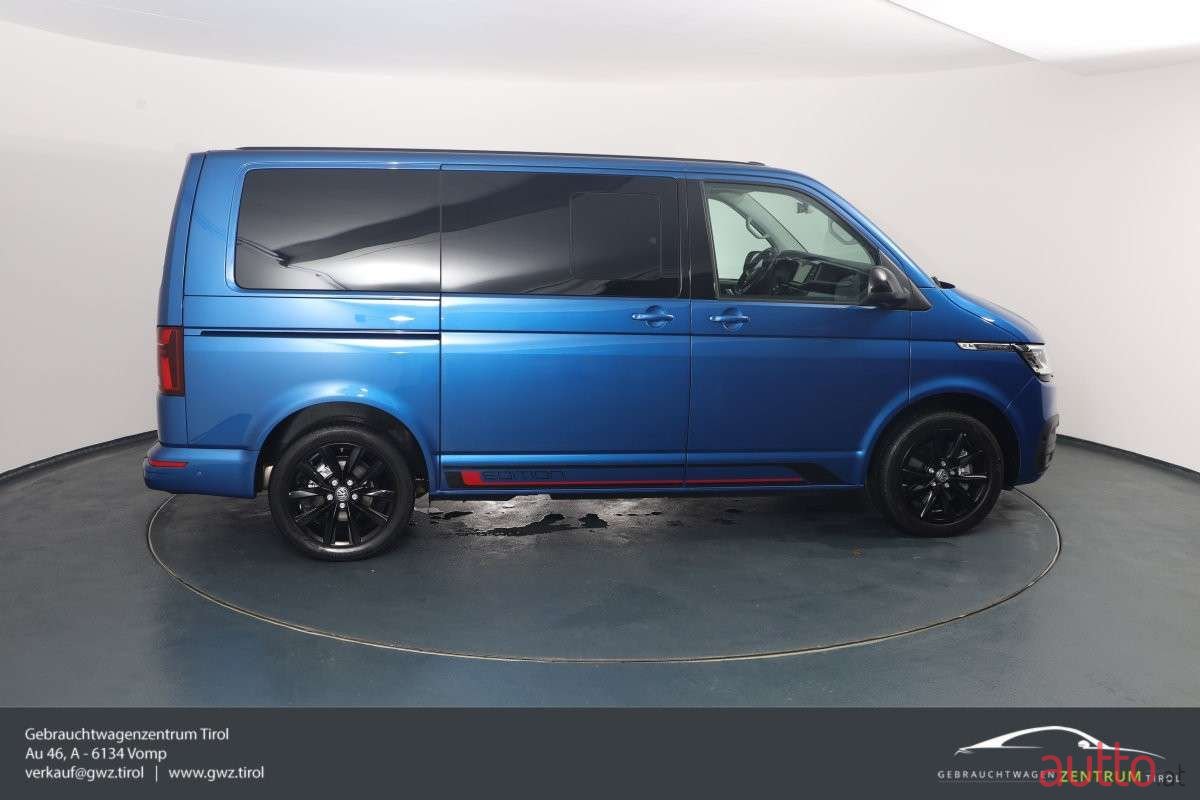 2020' Volkswagen Multivan photo #5