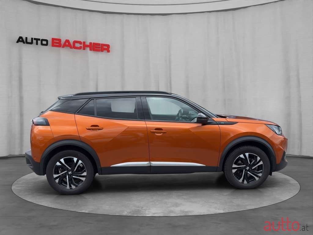 2021' Peugeot 2008 photo #3