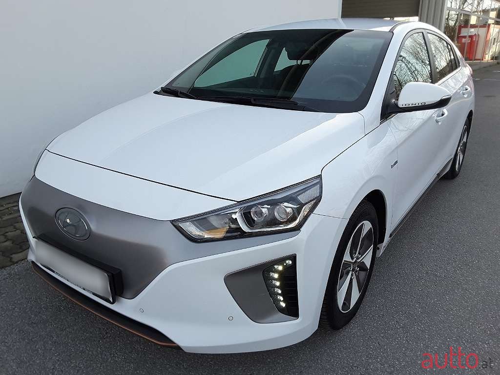 2018' Hyundai Ioniq photo #1