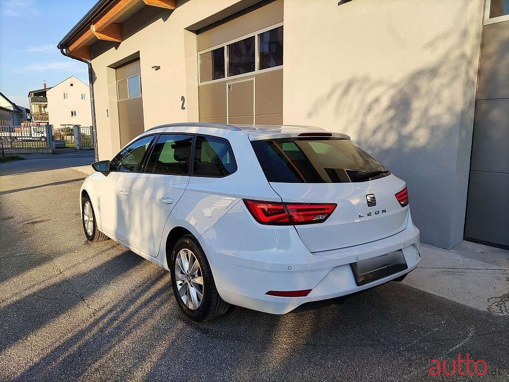 2019' SEAT Leon photo #3