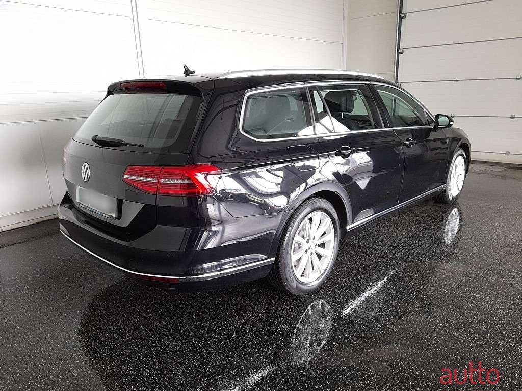 2019' Volkswagen Passat photo #1