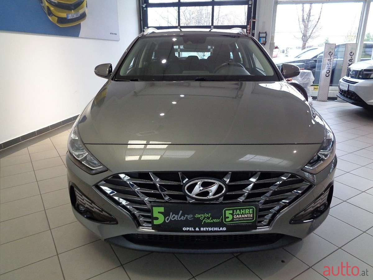 2020' Hyundai i30 photo #3
