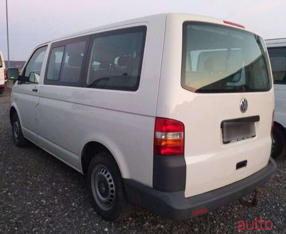 2005' Volkswagen T5 photo #3